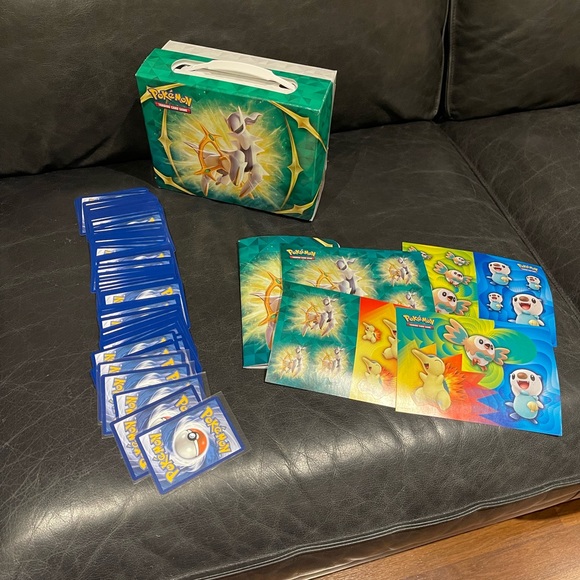 ✨SOLD✨ Pokémon bundle (115 cards & stationary!) - Picture 2 of 2